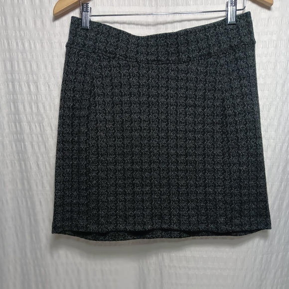 Ibex 💯 Merino Wool pull on mini skirt elastic waist. Ladies Size M - Picture 1 of 6